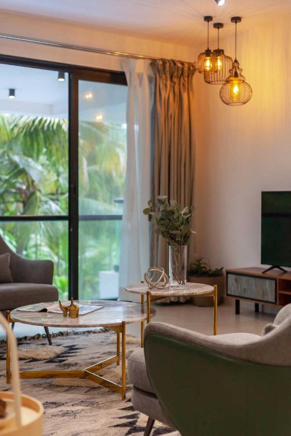 Villa Sereno By Stayvista - An Elegant And Entertaining Retreat Featuring A Swimming Pool, Outdoor Jacuzzi, Modern Interiors, And A Snooker Table Алибаг Экстерьер фото