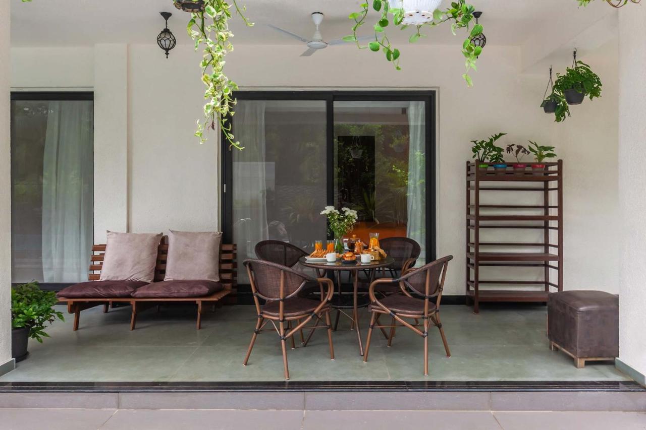 Villa Sereno By Stayvista - An Elegant And Entertaining Retreat Featuring A Swimming Pool, Outdoor Jacuzzi, Modern Interiors, And A Snooker Table Алибаг Экстерьер фото